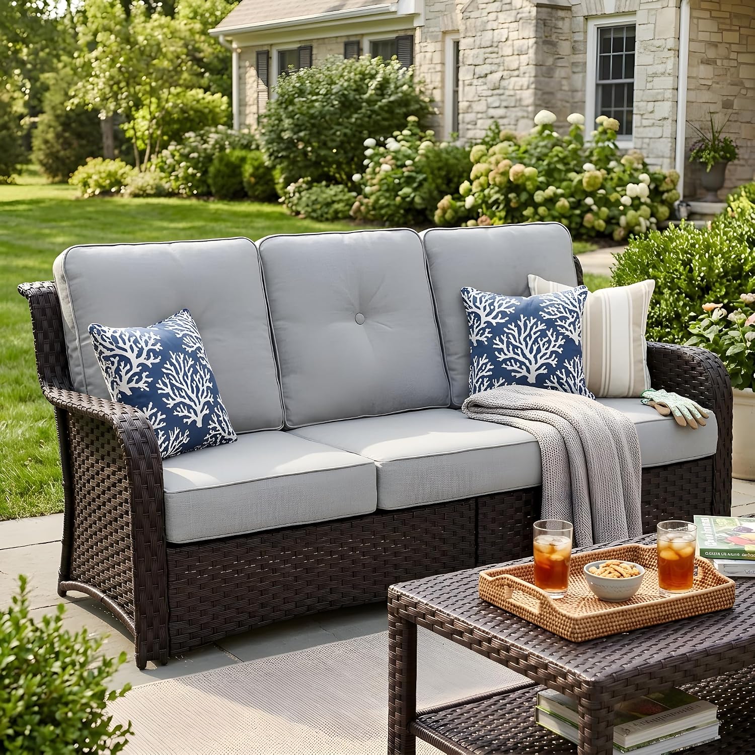 Outdoor Furniture Grey - 3人掛け籐製パティオソファ、屋外ガーデン家具、グレー、カスタマイズ可能