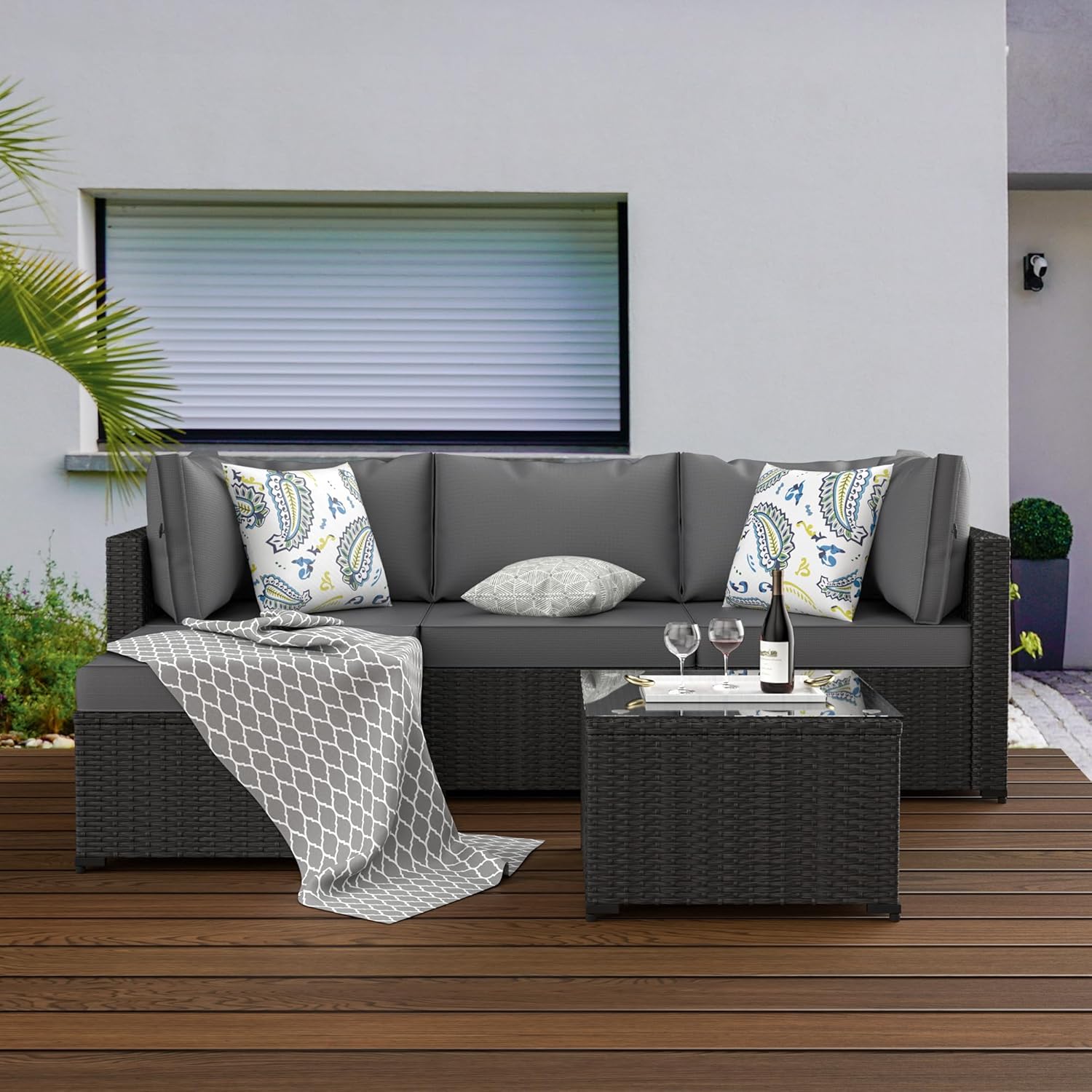 グレーの厚手クッション付き5点セット屋外用セクショナルウィッ - Outdoor Furniture Grey のレビューと価格