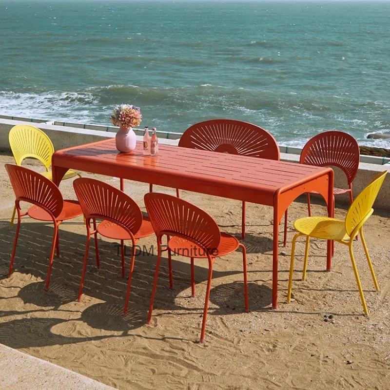 黄色のインダストリアルなバースツール、北欧風、屋外用、ミニマ - Outdoor Furniture Yellow のレビューと価格