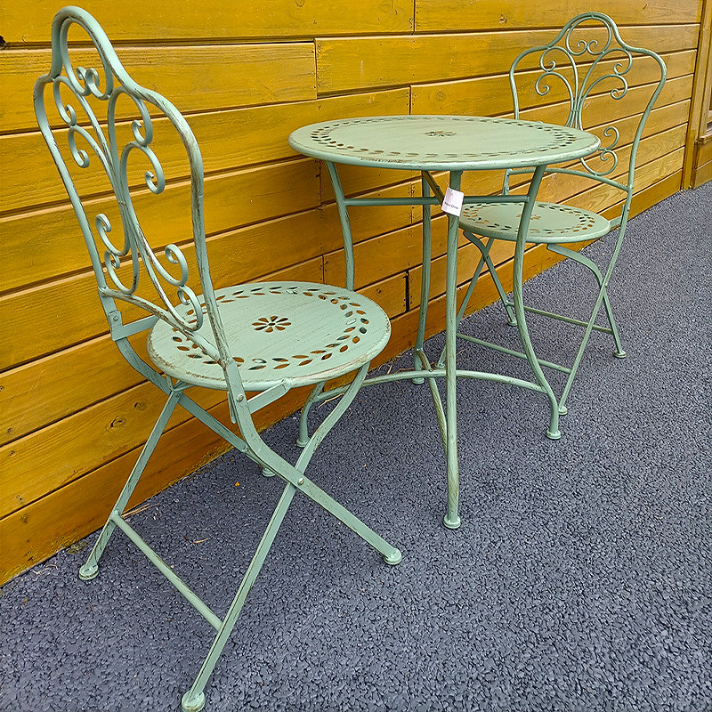 フランスのカントリースタイルの鉄製テーブルと椅子、屋外パティ - Outdoor Furniture Iron のレビューと価格