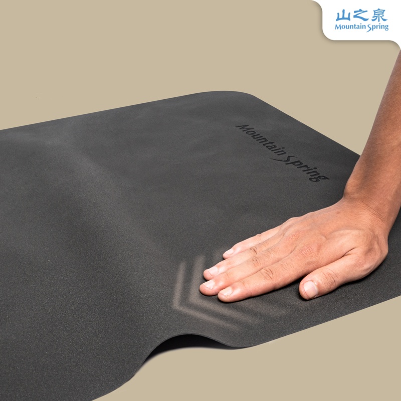マウンテンスプリングマット アウトドアキャンプ 防湿マット  - Outdoor Rug Waterproof のレビューと価格