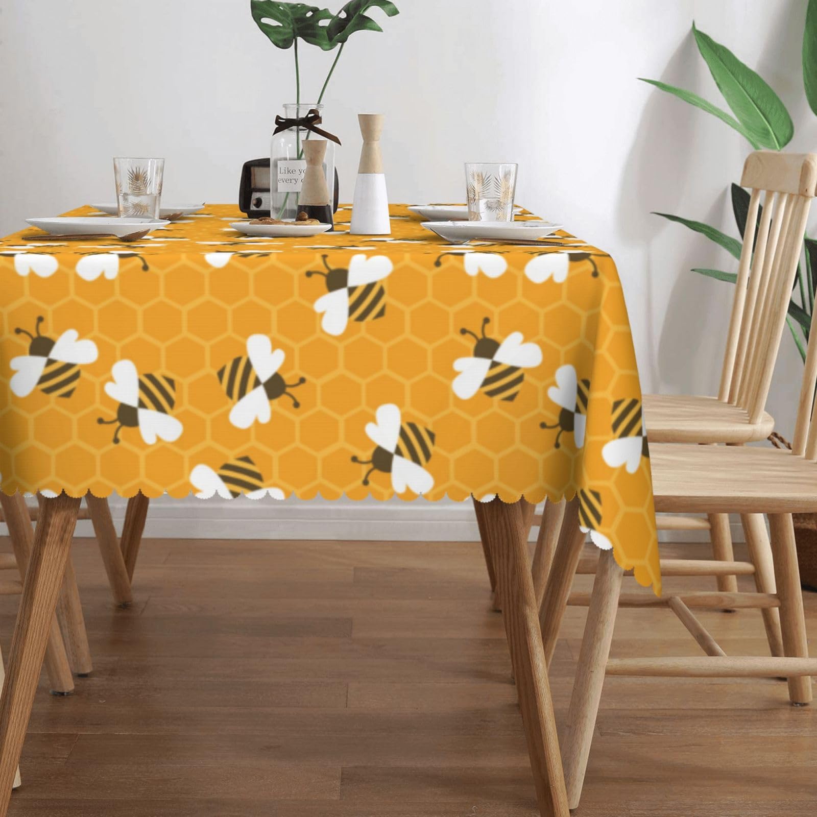バンブルビー テーブルクロス イエロービー ポリエステル製  - Outdoor Furniture Yellow のレビューと価格