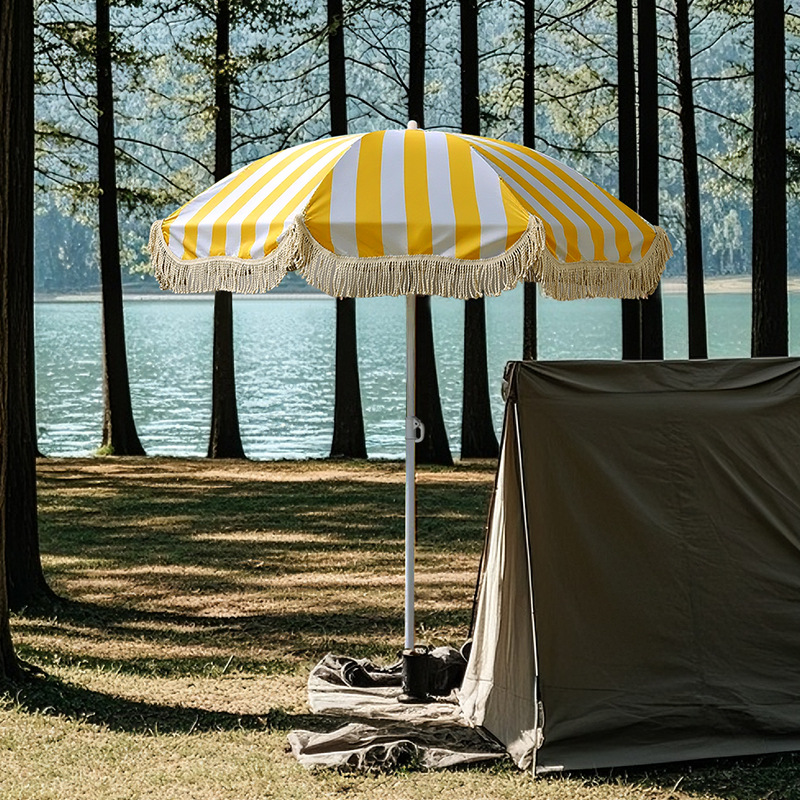 1ピース装飾タッセル付きビーチパラソル、黄白ストライプの日よ - Outdoor Furniture Yellow のレビューと価格